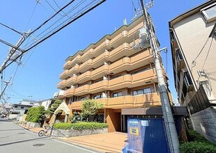 クレッセント山本の物件外観写真